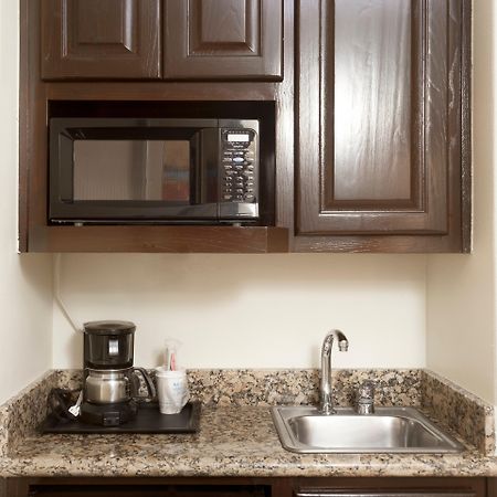 Holiday Inn Express Hotel And Suites Brownsville By Ihg Extérieur photo