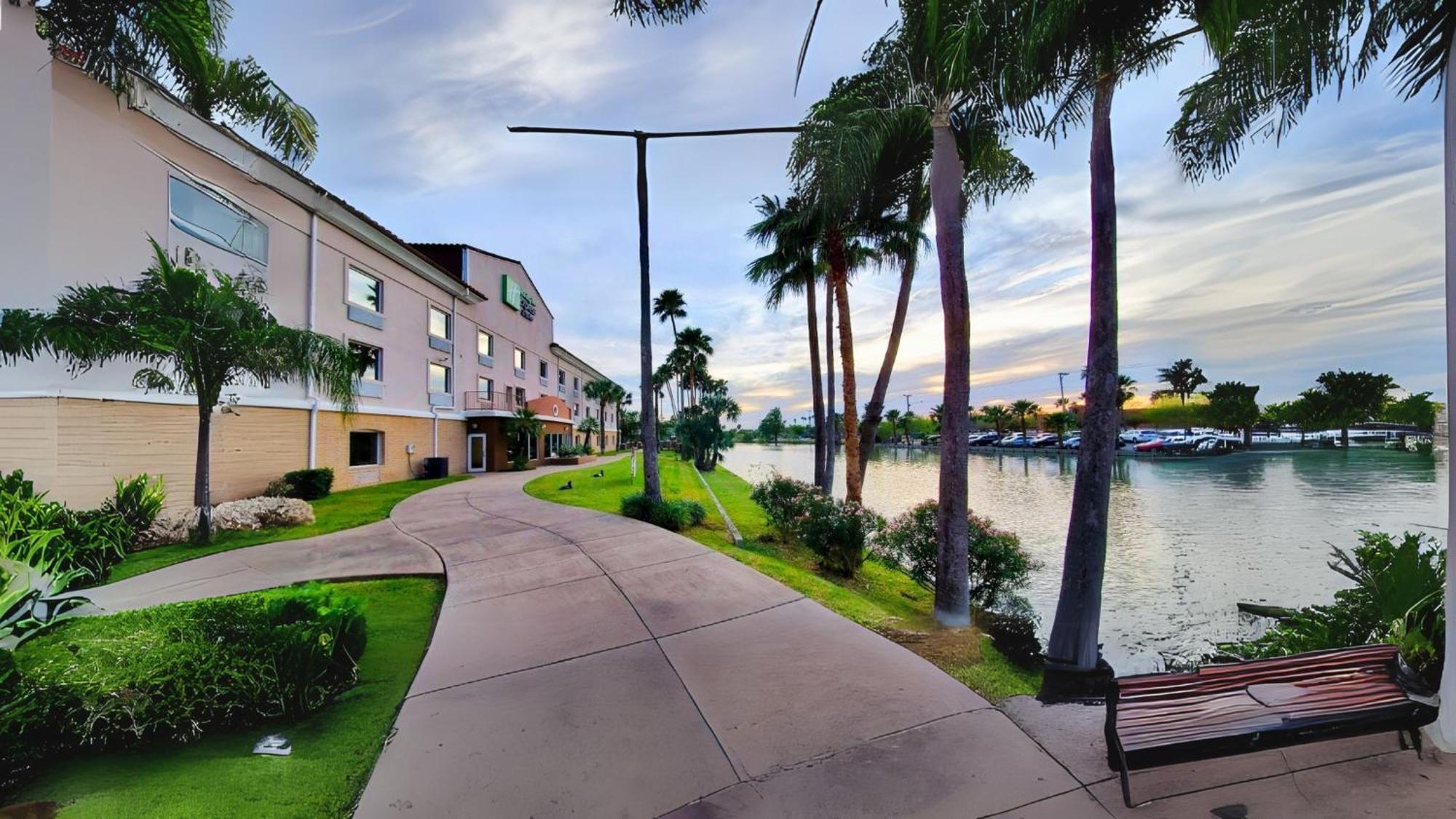 Holiday Inn Express Hotel And Suites Brownsville By Ihg Extérieur photo